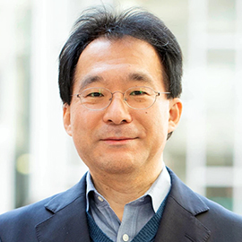 文京学院大学 ヒューマン・データサイエンス学部 ヒューマン・データサイエンス学科（仮称） ※2026年4月設置構想中 （現：外国語学部） 教授 渡部 吉昭 先生
