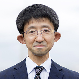 教授 鈴木 忠義