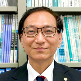 教授（学部長） 森中 祐治
