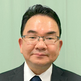 教授（学部長） 大塚 時雄