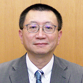 教授 佐藤 栄一