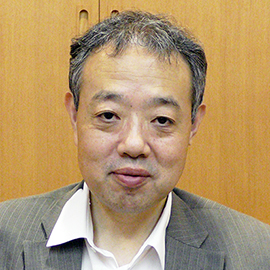 教授 山岸 芳夫