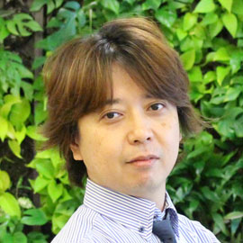 准教授 小倉 以索
