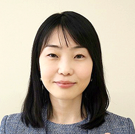 教授 鶴田 真紀