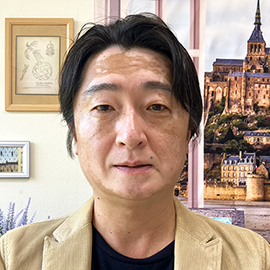 獨協大学 外国語学部 交流文化学科 教授 須永 和博 先生