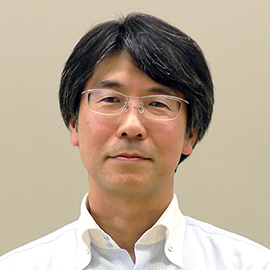 教授 小野 正芳