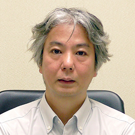 教授 宮里 尚三