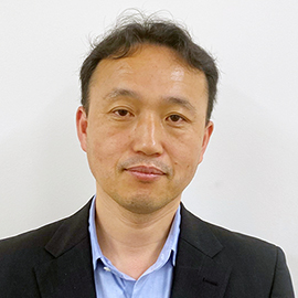 教授 鄭 聖熹