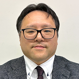 准教授 種村 理太郎 先生