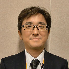 先生画像