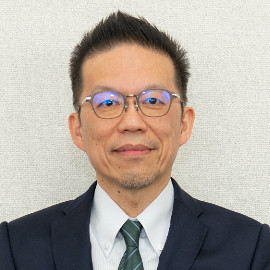 教授 大井 一弥