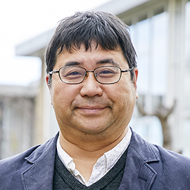 教授 相川 泰