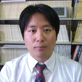 教授 濱田 崇嘉