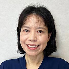 教授 春名 苗