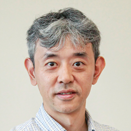 教授 坪井 祐司