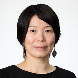 教授 岸 磨貴子 先生