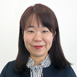 准教授 鹿内 菜穂