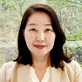 准教授 小西 由樹子