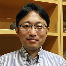 弘前大学 人文社会科学部 文化創生課程 教授 上條 信彦 先生