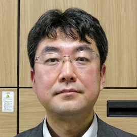 教授 長尾 大輔