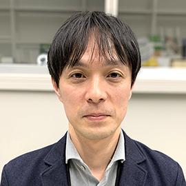 准教授 伊藤 亮
