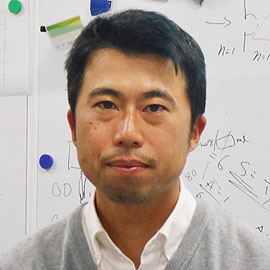 東京都立大学 理学部 物理学科 教授 柳 和宏 先生