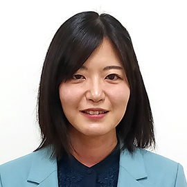 准教授 喜友名 菜織 先生