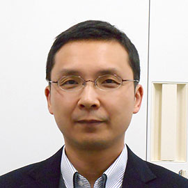 先生画像