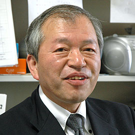 金沢大学 理工学域 物質化学類 教授 加納 重義 先生