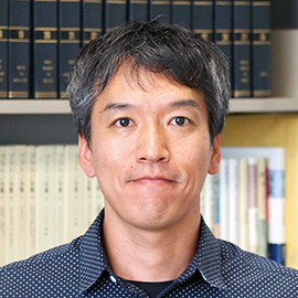 准教授 松岡 孝恭 先生