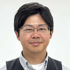 准教授 楠見 友輔