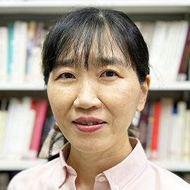 教授 小山 啓子