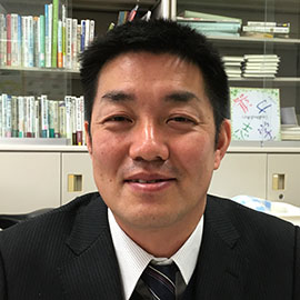 教授 岩満 賢次 先生