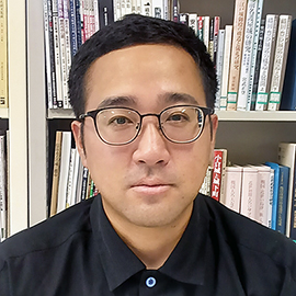 准教授 中村 泰朗 先生