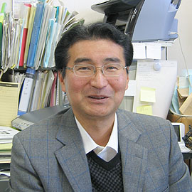徳島大学 総合科学部 社会総合科学科 教授 依岡 隆児 先生